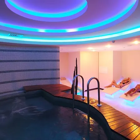 Goldcity Westapartments Apartman