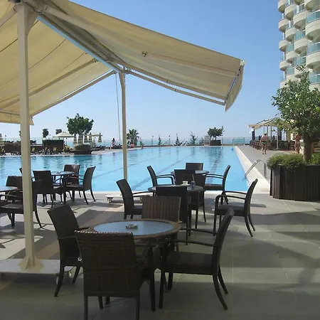 Goldcity Westapartments 카기켁